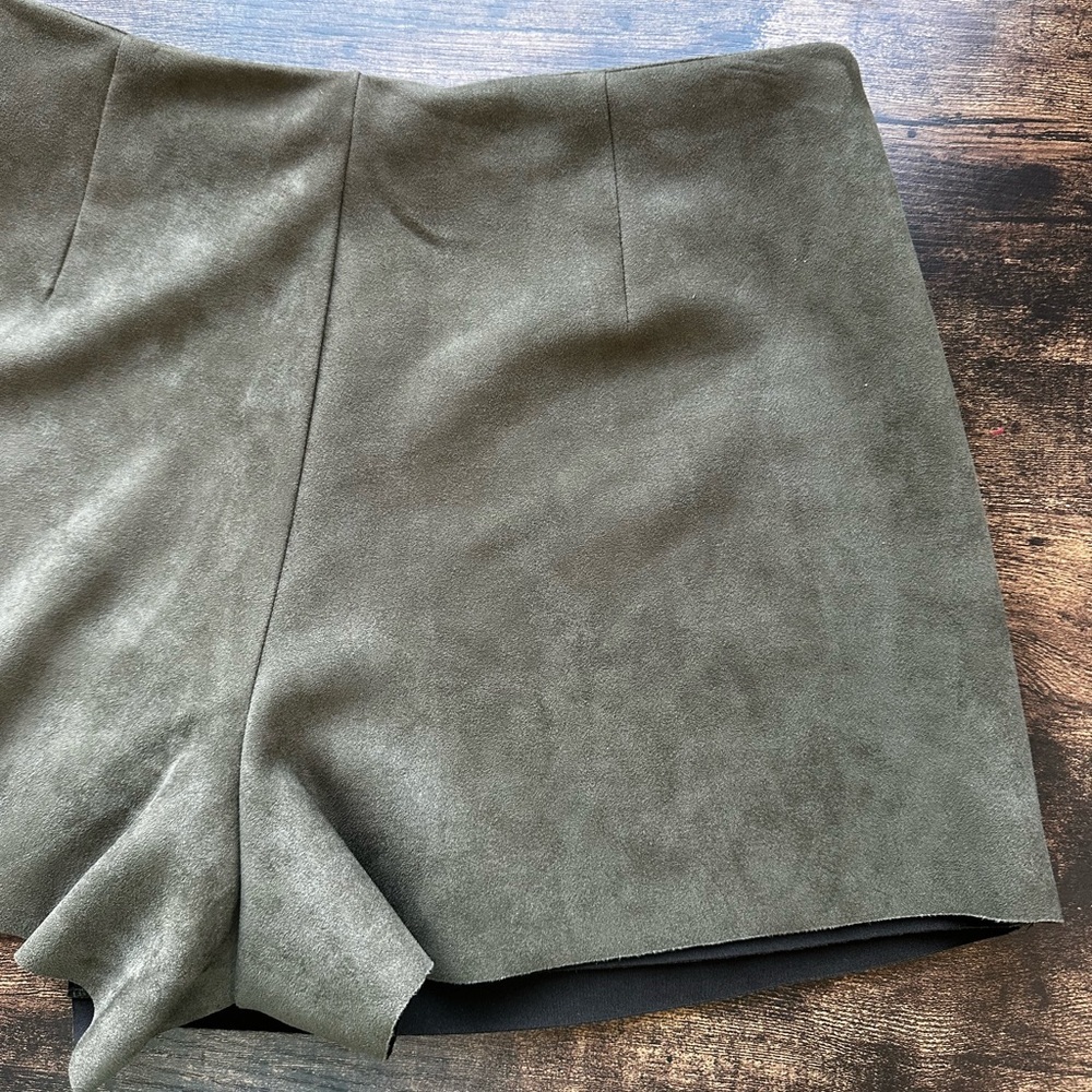 Mod Olive Skirt/Skort NWT Medium - Picture 7 of 13